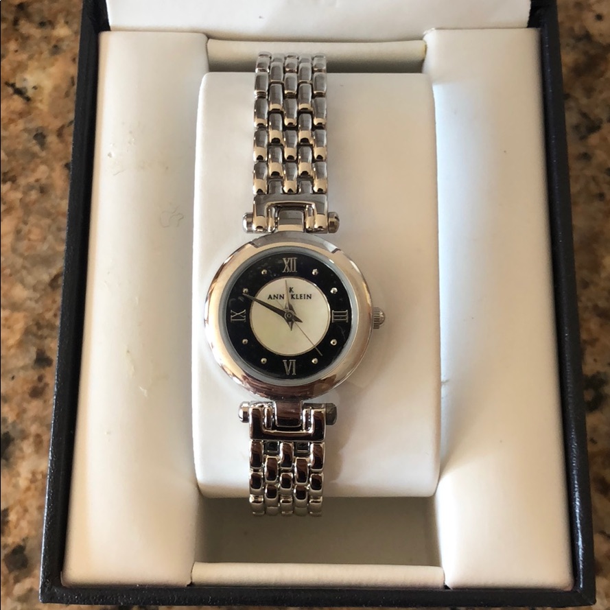Elegant New Anne Klein Ll Women’s Watch